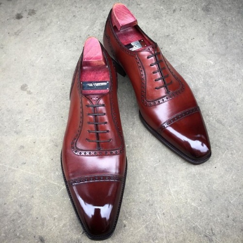 Our iconic “St. James II” in vintage cherry. Made to Order on the square Deco last for a