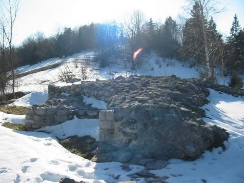 ancientromebuildings:Remains of  Roman stronghold at Ad Pirum (Slovenia)Ad Pirum was a part of defen