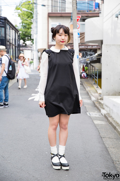 18-year-old Sena on the street in Harajuku wearing a Jouetie pinafore dress over a peter pan collar 
