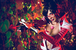 Heatseeker Vayne Share and Like at http://www.reddit.com/r/cosplaybabes/