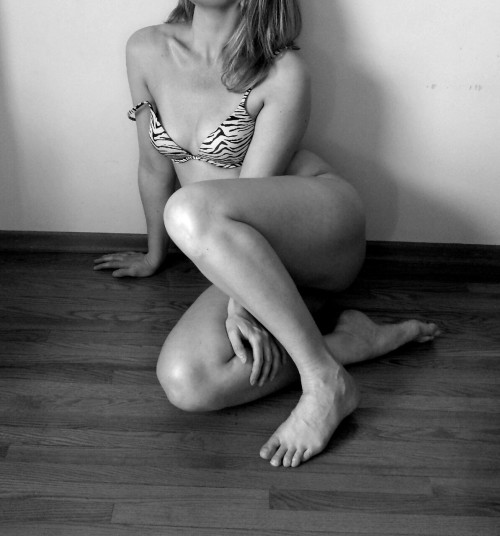 desnudami:  hips—dont-lie:  Hands & Feet