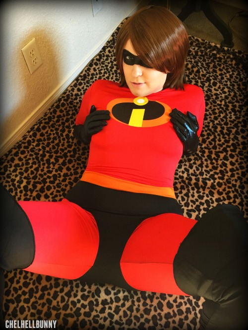 chelbunny: When Mr. Incredible is away.. Mrs. Incredible will play. He’s gonna regret going on