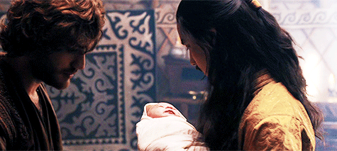 unintended-yuzuki:Bros holding a baby  