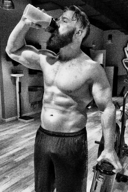 devittprince:  wwesheamus: My workout. My @1stPhorm… Make it happen. Now.   #LegionOfBoom  