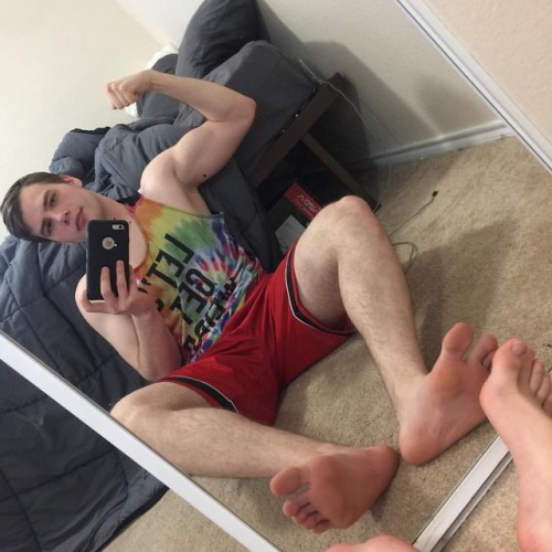 spiritpawz: Enjoying the last day of the long weekend. You boys should be at my feet. #foot #footmas