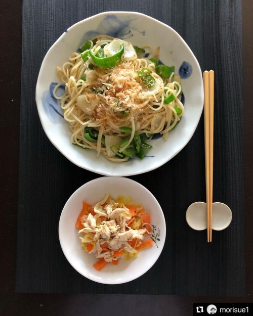 レシピ（太口そうめん） #Repost @morisue1焼きそうめん。これも旨い。 出汁醤油とおろし生姜で炒めた。最後に醤油で香りづけ。 そうめんはもちろん、うちのベストセラー食材であ