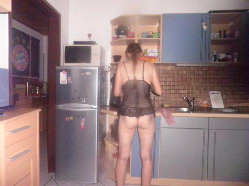 es1on:ich glaube nicht, das daniela in diesem outfit zum kochen kommt, wenn sie wieder mal “ve