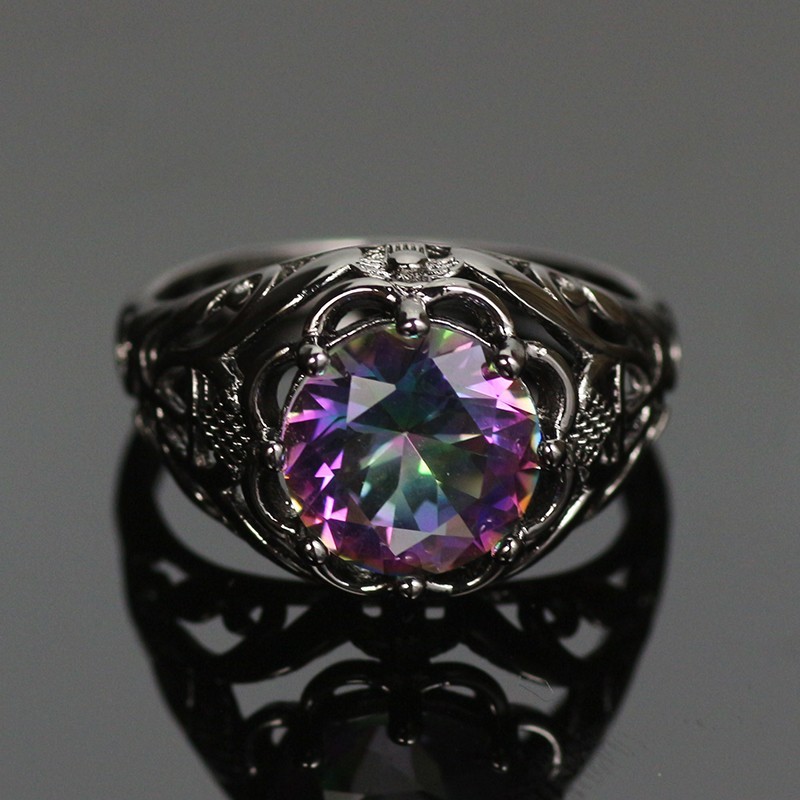 winterxphoenix:  flower-whisper:  A unique and beautiful crafted ring that you would