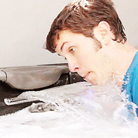 tobiesturner:  Favorite Videos: TRAPPED IN A HOT TUB (x) 