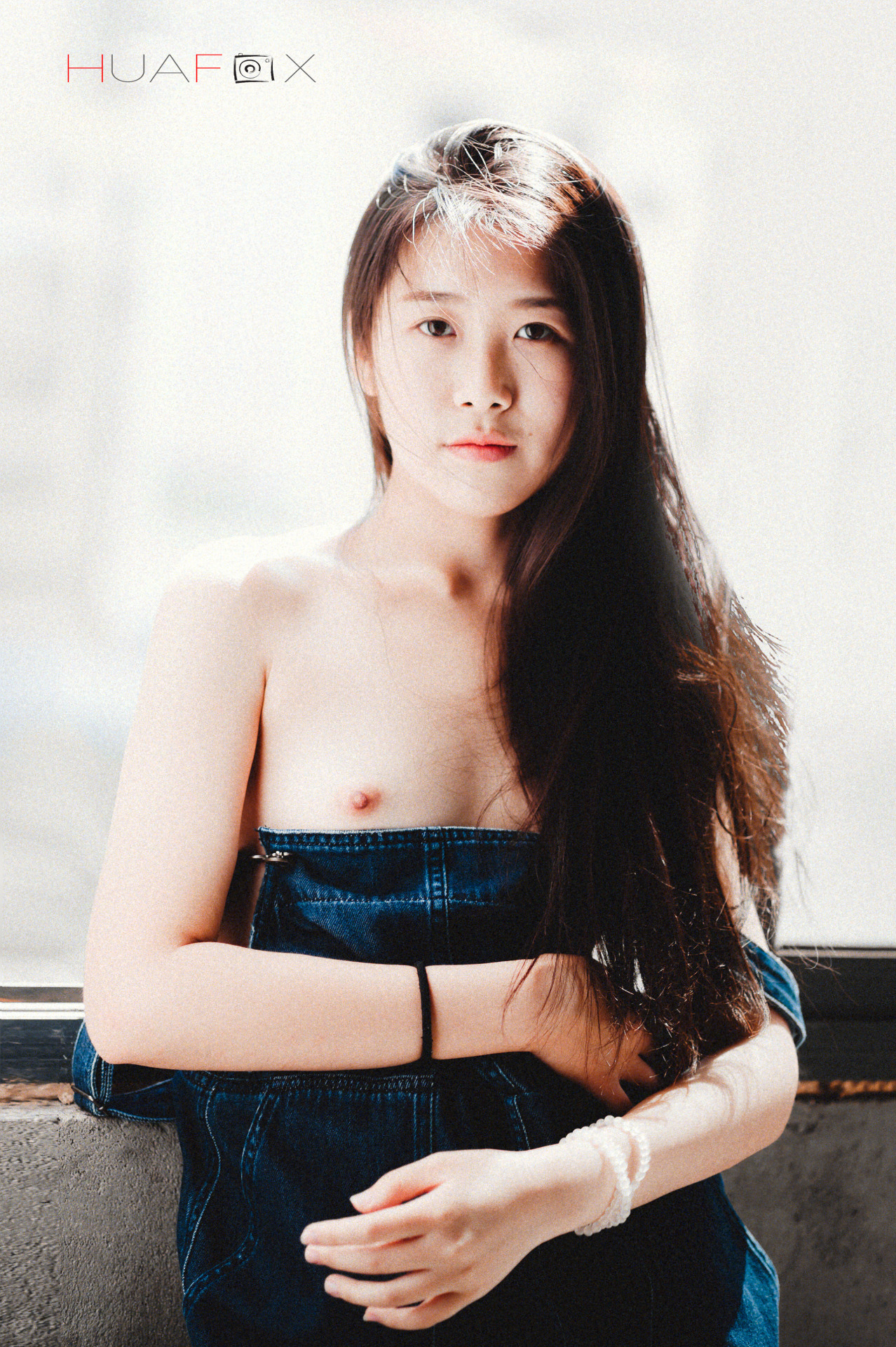 huafox é¦–æœ¬å®žä½“ç”»å†Œé¢„è®¢ä¸­ Â ç”»å†Œå¤§å°ä¸º25cmæ–¹æœ¬å°åˆ·ï¼Œé™é‡ä¸¤ç™¾æœ¬ï¼Œä»·æ ¼å››ç™¾äººæ°‘å¸ï¼Œç²¾é€‰huafoxå¤§å°ºåº¦ç…§ç‰‡ä¸‰ç™¾å¤šå¼ ã€‚æœ‰æ„åŠ å¾®ä¿¡