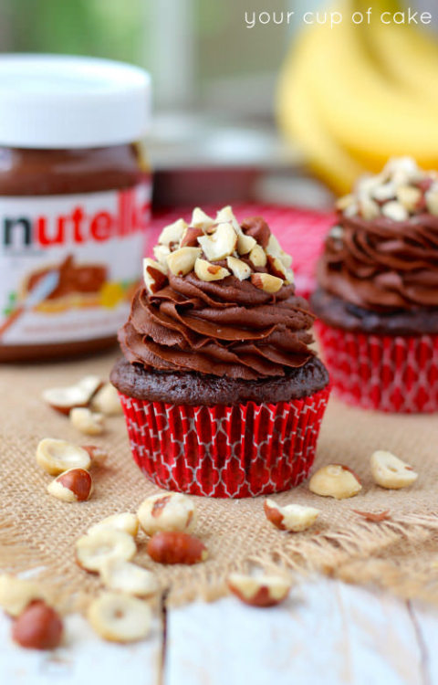 izzysfood:ugly–cupcakes:Chocolate Banana Nutella Cupcakes