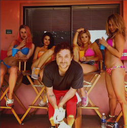 pickledelephant:  Harmony Korine while filming