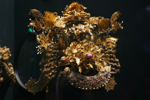 Another ancient gold phoenix crown from Ming Dynasty in the collection of Guizhou Provincial MuseumP