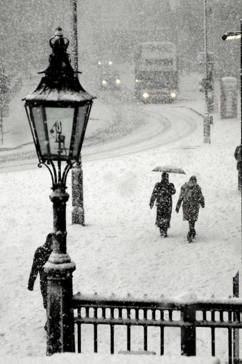 Snowy Day, Trafalgar Square, London