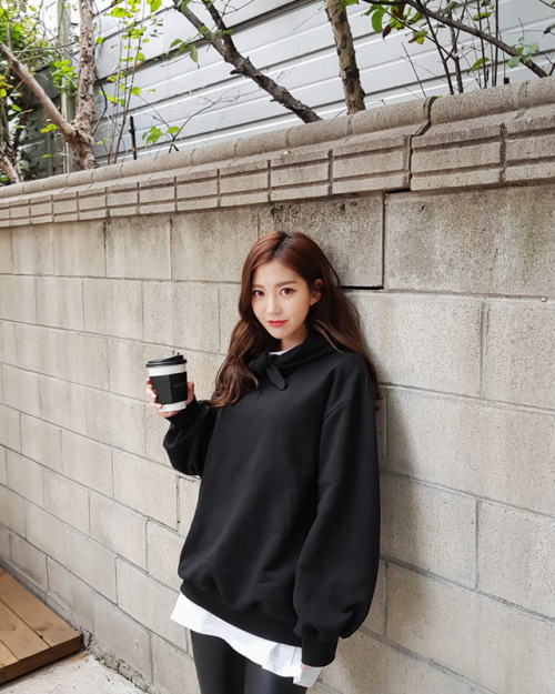 Lee Chae Eun - September 26, 2017 1st Set