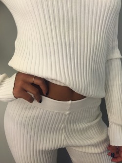 ddaniamacias:  Cozy 