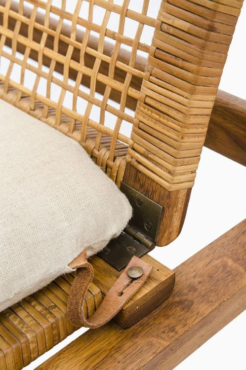 Posted : tinamotta.tumblr.comFonte : www.pinteres.com , Børge Mogensen 2256 sled easy chair at Studi