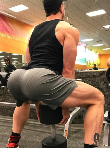 asskingz:  follow @asskingz for ass 24/7!