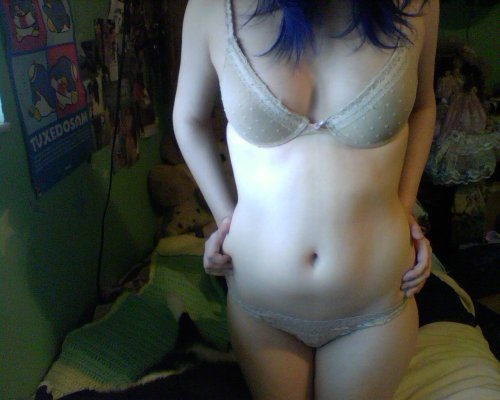 teacupfish:  I hate the sides of my body. 