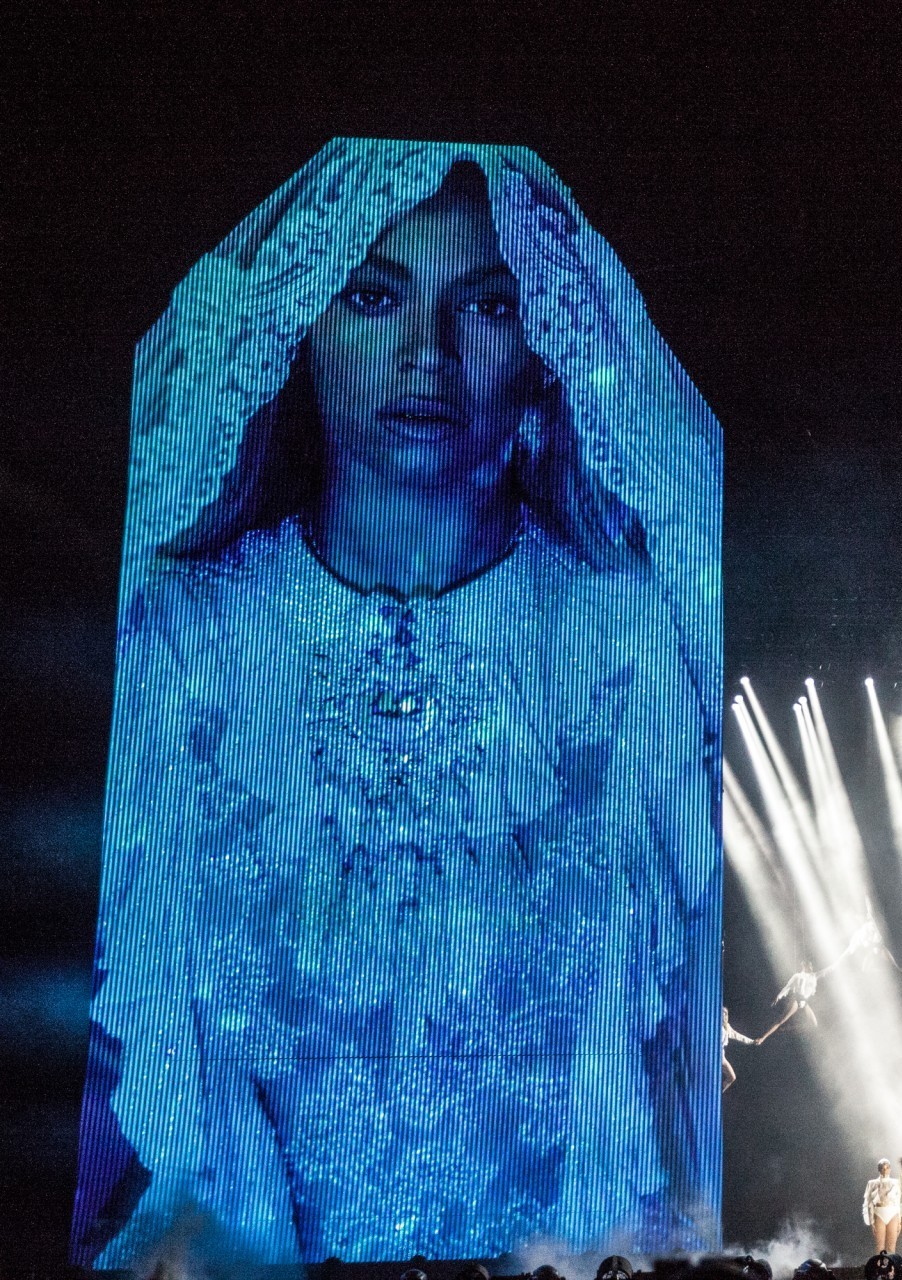 beyhive1992: Heavenly Bodies: Fashion And The Catholic Imagination