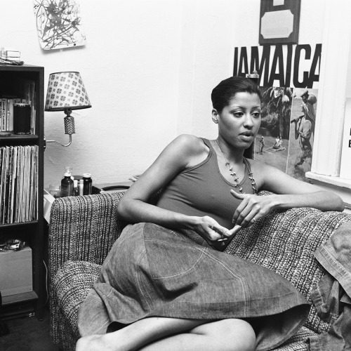 twixnmix:Phyllis Hyman photographed by Suzanne Vlamis in her New York City apartment on March 3, 1