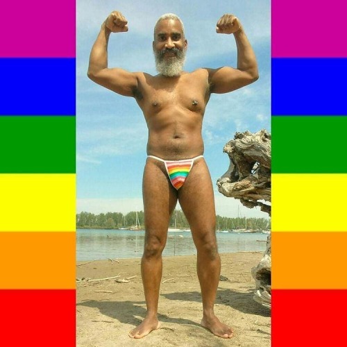 Happy Pride! onlyfans.com/scorcherb8 mobile.twitter.com/RandySpearhead www.i