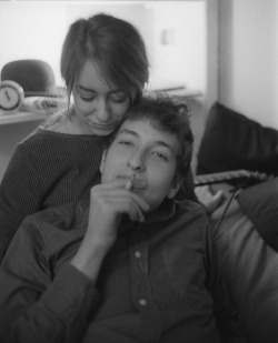 Bobdylan-N-Jonimitchell:bob Dylan And Suze Rotolo In Their New York City Apartment,