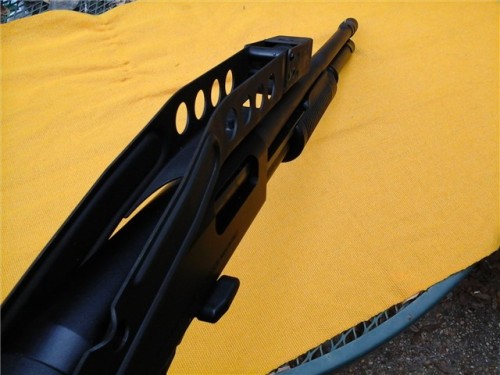 gunrunnerhell:  SAS-12 The lesser known member of the Franchi tactical shotgun family, the SAS-12 is seldom seen for sale due to the low number of them imported into the U.S. It is a pump-action only 12 gauge shotgun. whereas its successor, the LAW-12