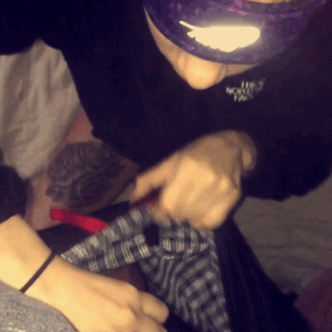 2canplaythatgame: Me sucking daddy’s dick  Head game .. lets goPnut-gifs showing love
