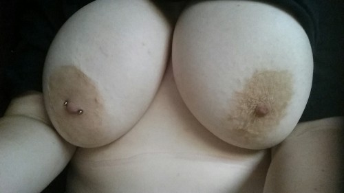 beardedkittens:  I got my nipple pierced yesterday :3