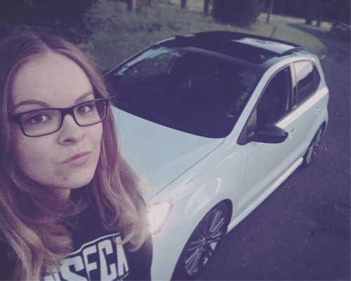 Man kann sich nicht aussuchen, wen man liebt, außer bei der Liebe zum Auto #girlswholovecars #