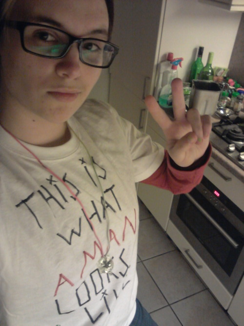 turtle-pride:“This is what a man looks like”Don’t ever just assume someones gender.#tdov #trans #nonbinary