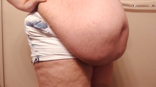 Sex sad-and-soft:so i tried these shorts on again pictures