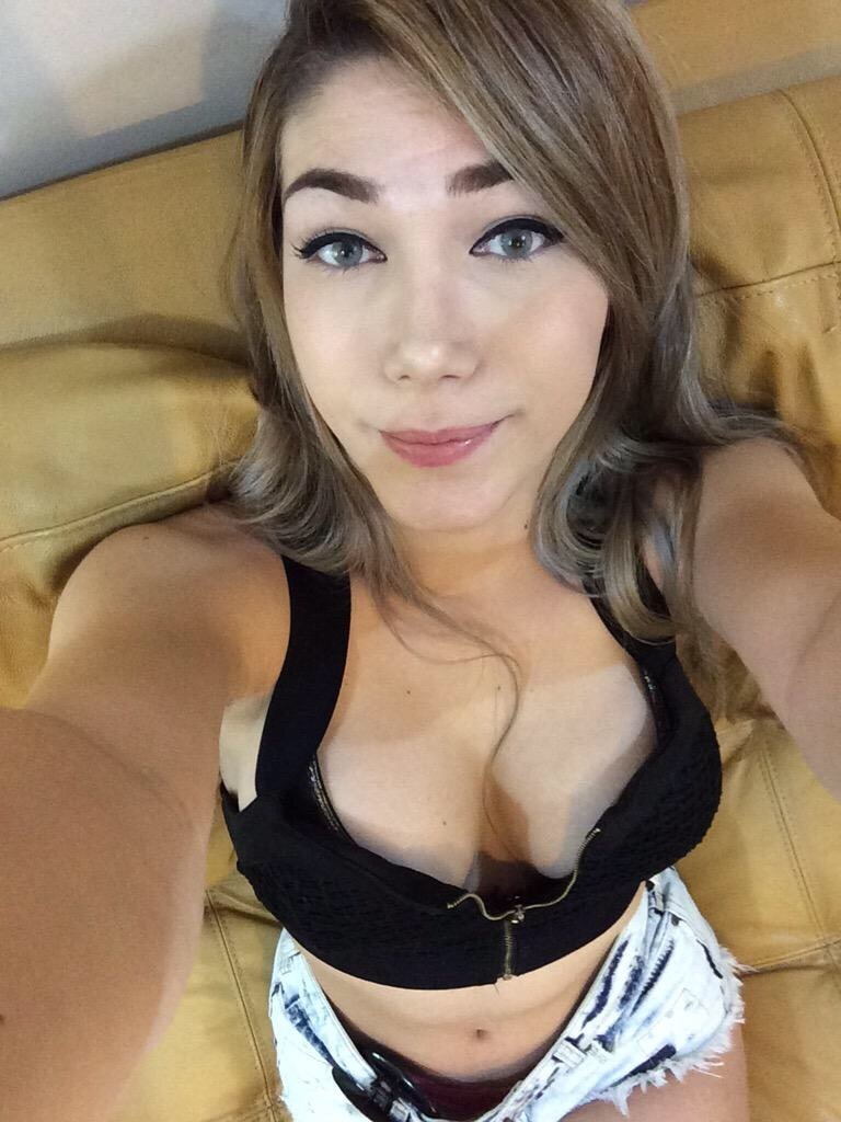cupquakes-tgirls:  💝