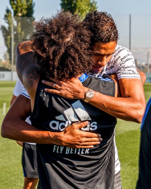 Raphael Varane se despidió de la plantilla | 30.07.2021Varane says goodbye to the squad.