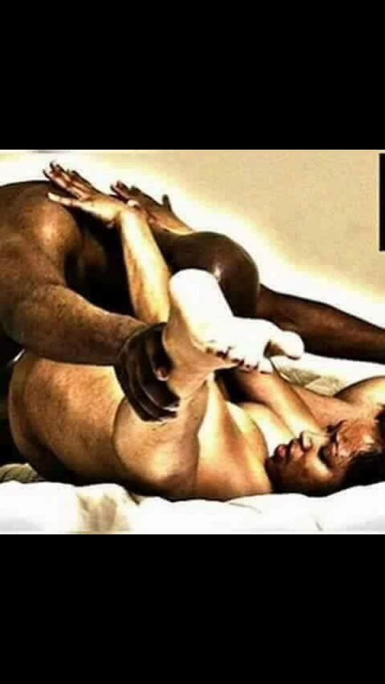 locd-nubianqueen:mrtristatekev:😋😋😋😋I need to be laid out like this ASAP