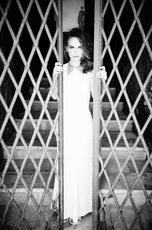 edenliaothewomb: Natalie Portman, photogrpahed by Ellen von Unwerth for Marie Claire UK, Sep 2015.