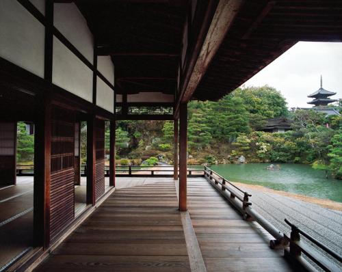 myk0119: artchiculture: View, Kyoto Jacqueline Hassink  本丸イメージ