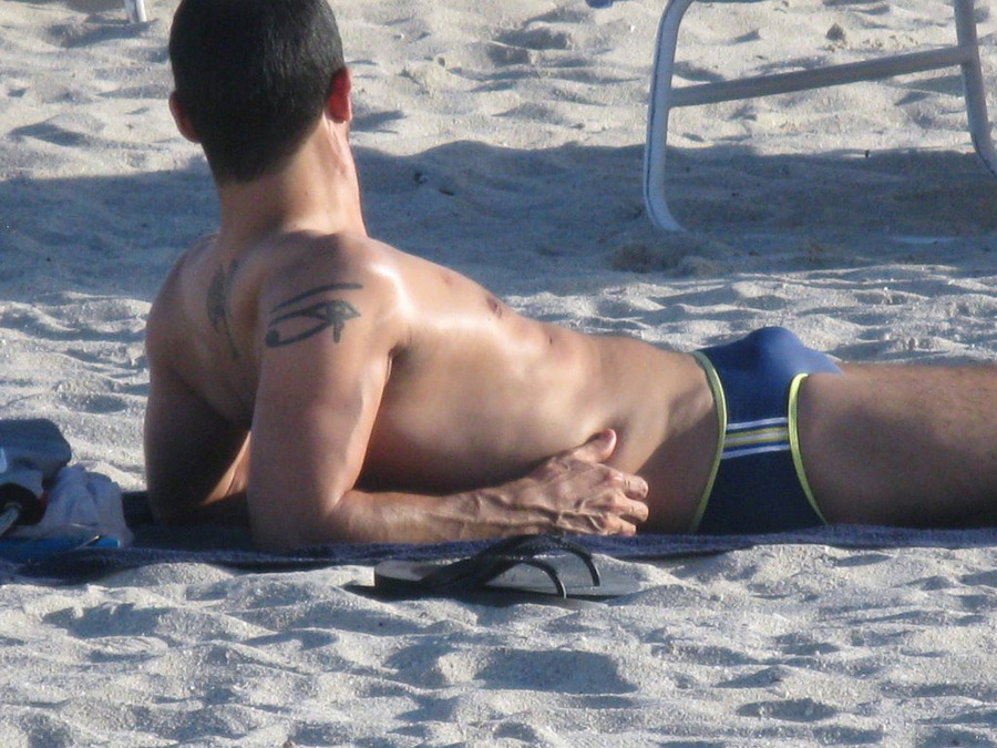 manfanathletes:  In the Northern Hemisphere, the days of skimpy swimwear are just