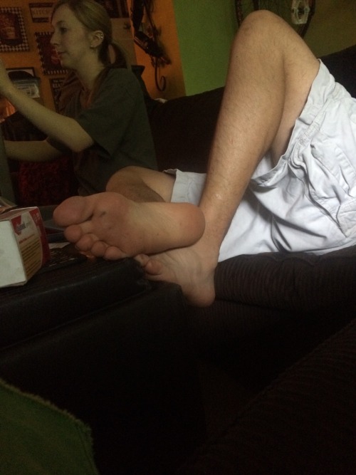 lovemalefeet: My hot best friends feet!