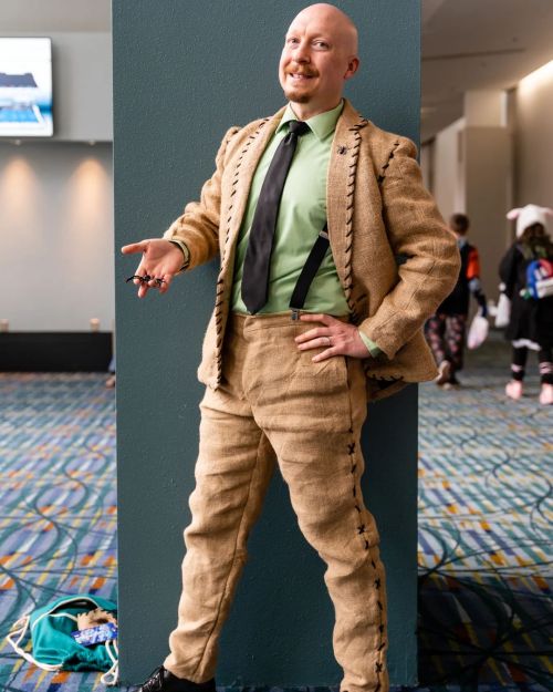 Dapper Oogie Boogie ; @gravelroadcosplay / photo : @jonathan_w_cabreraCosplay can mean many things f