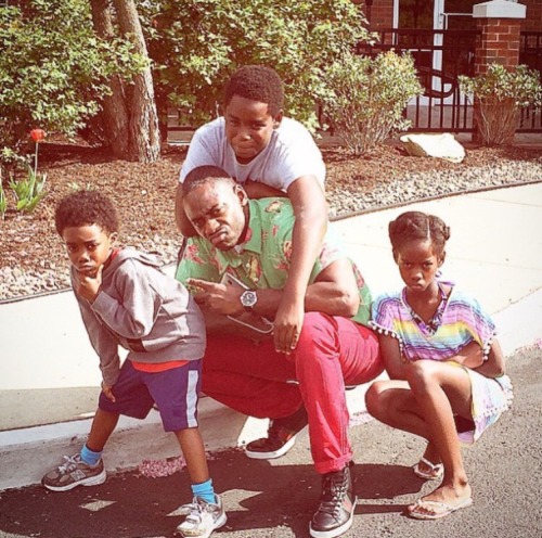 trebled-negrita-princess:  blackreignbow:  gquedd:  afro-arts:  Fatherhood  The best thing ever.  Omg I can’t handle this 😩   Black dads. ^_^ 