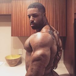 bigmalepecs:  Jeremy Cullens 