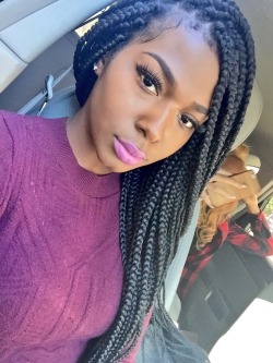 givememorgann:  meanwhile I’m sitting back flourishing in my box braids.  Soon 