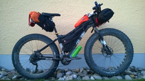 meetinalfredoutinthewoods: Overnight trip in the making => test packing the bike for tomorrow. Ca