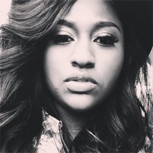 knowledgeshawty:  because i want jazmine sullivan on my blog . 