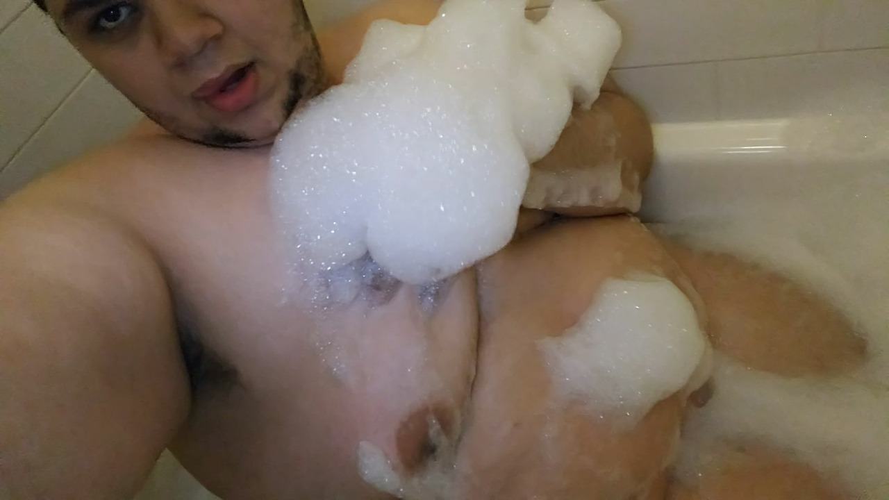 kelvin19982ne1lover15:  Idk if I wanted to show my face but here u go lol #moobs