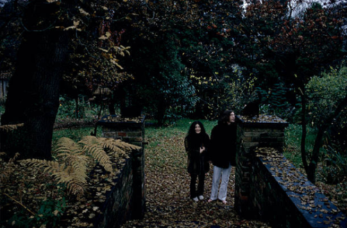 thesongremainsthesame: John Lennon and Yoko Ono photographed by Susan Wood, December 1968.