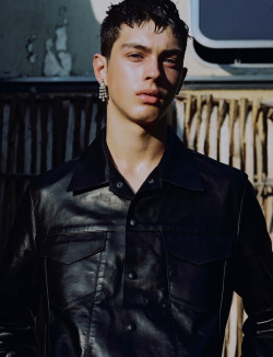 justdropithere:  Riley Dorland by Harry Carr