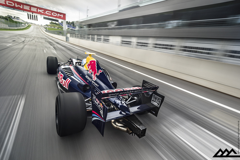 automotivated:  (via 500px / gone racing by Philip Platzer)